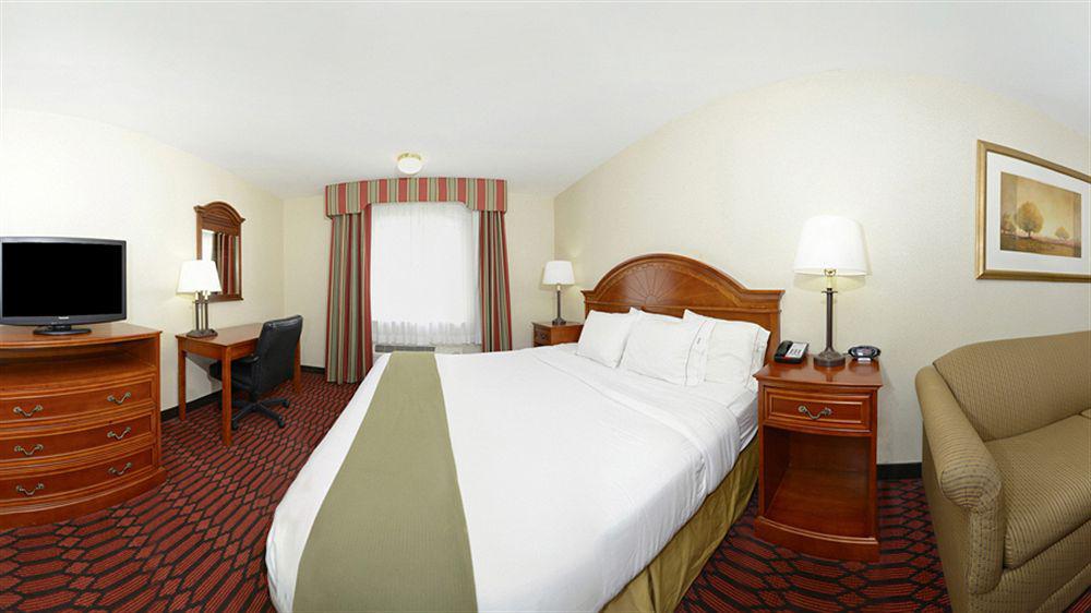 Comfort Inn Lancaster At Rockvale Smoketown  Exterior photo