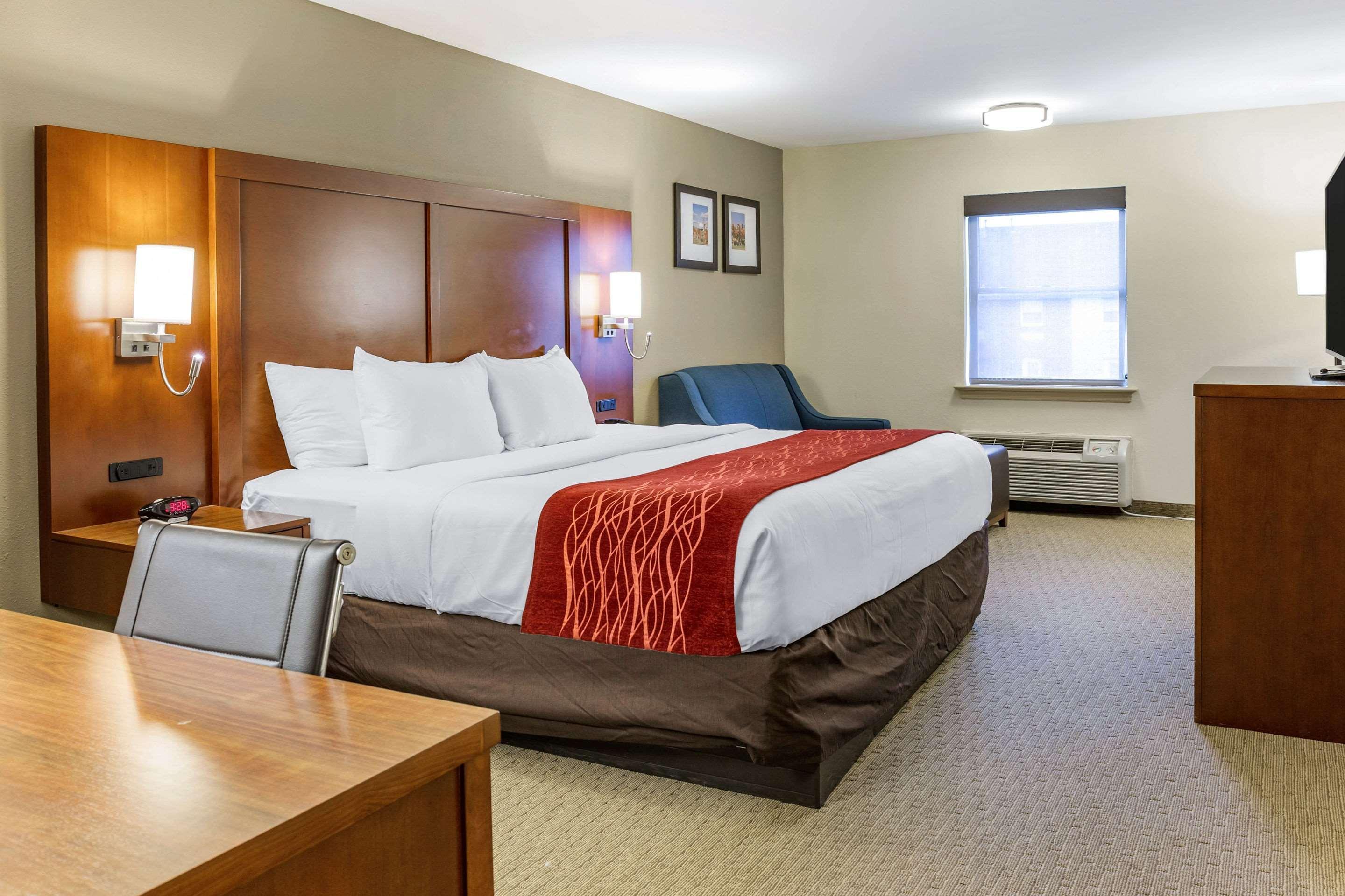 Comfort Inn Lancaster At Rockvale Smoketown  Exterior photo