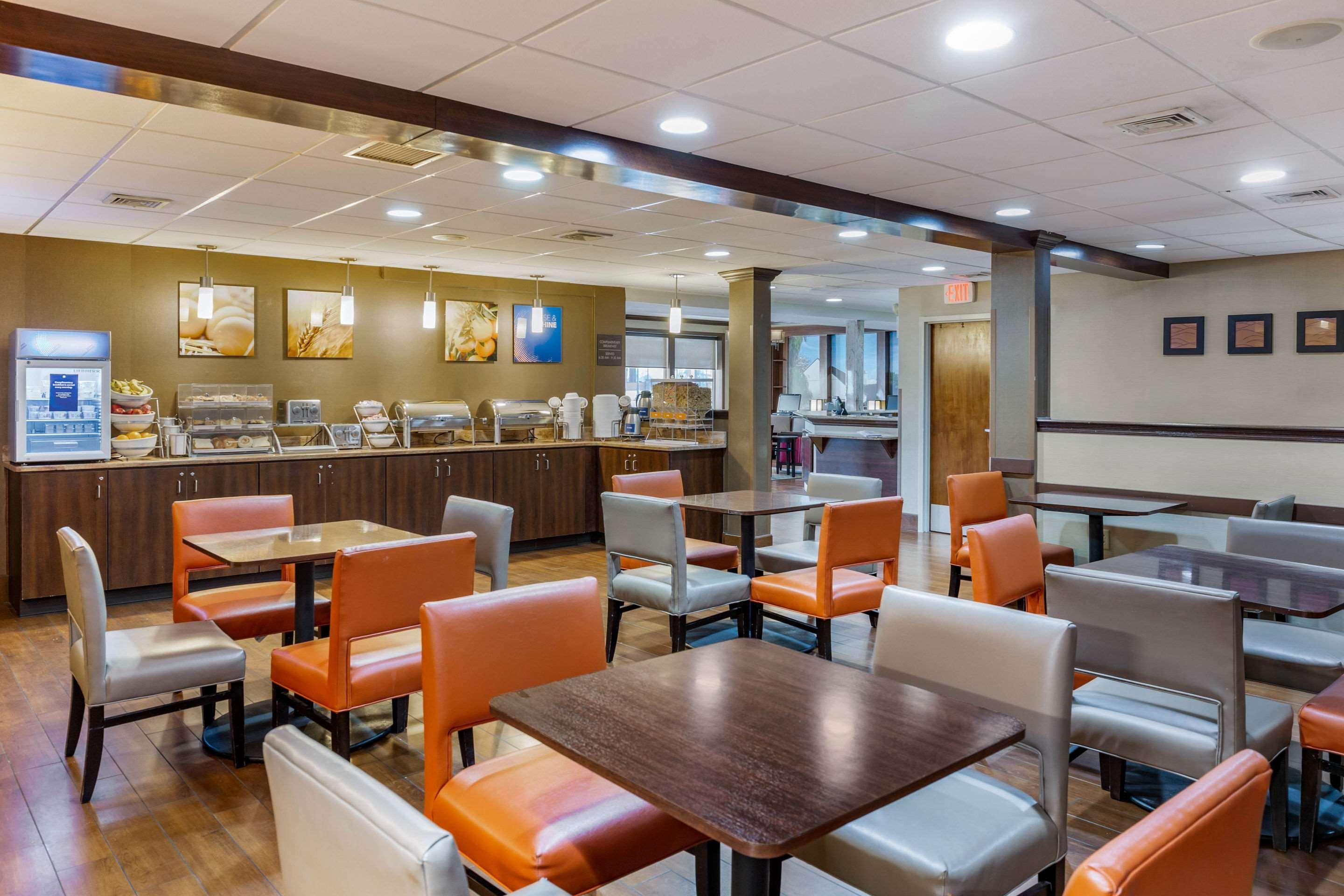 Comfort Inn Lancaster At Rockvale Smoketown  Exterior photo