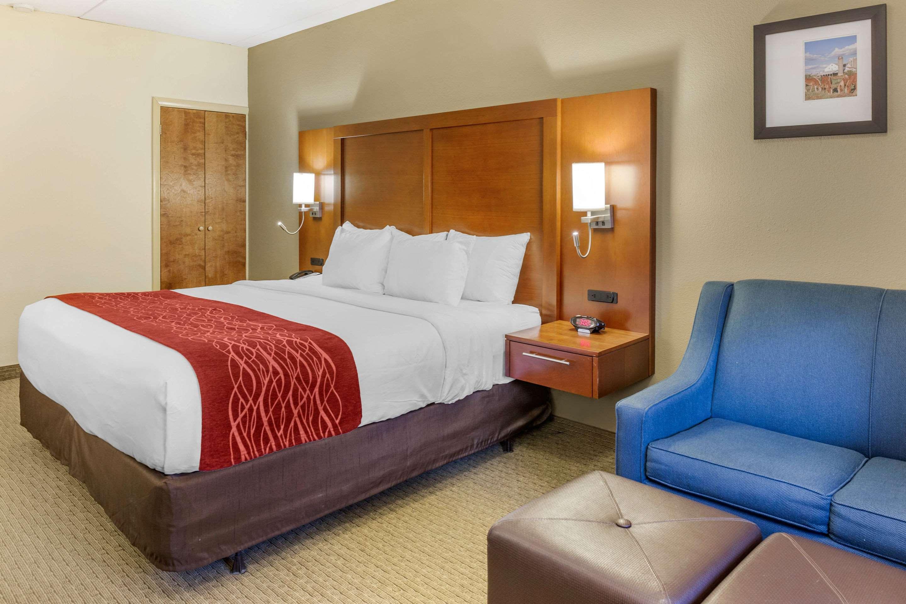 Comfort Inn Lancaster At Rockvale Smoketown  Exterior photo