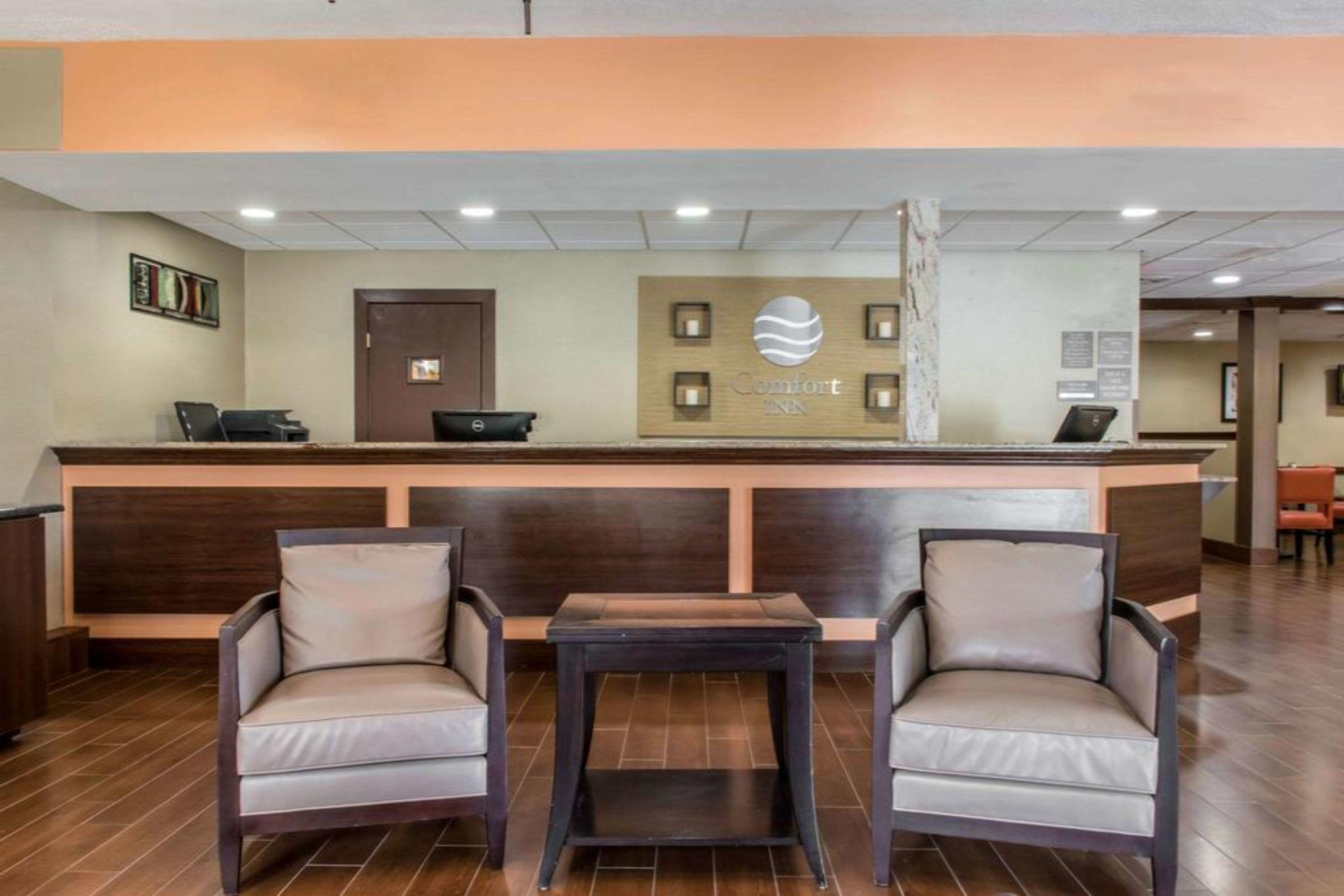 Comfort Inn Lancaster At Rockvale Smoketown  Exterior photo