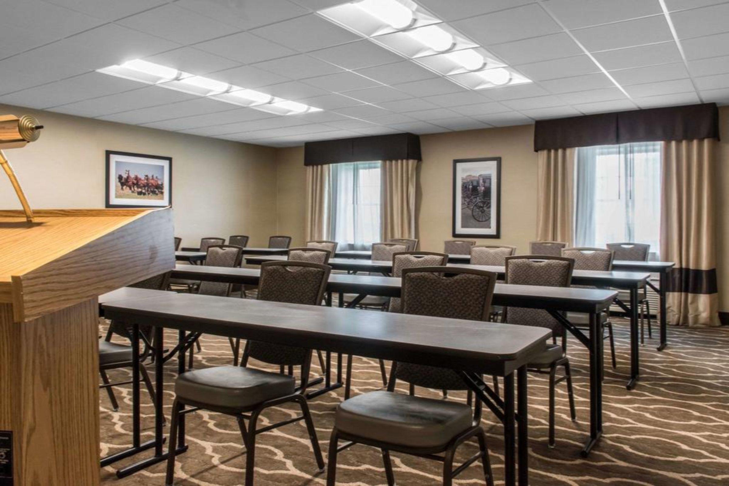 Comfort Inn Lancaster At Rockvale Smoketown  Exterior photo