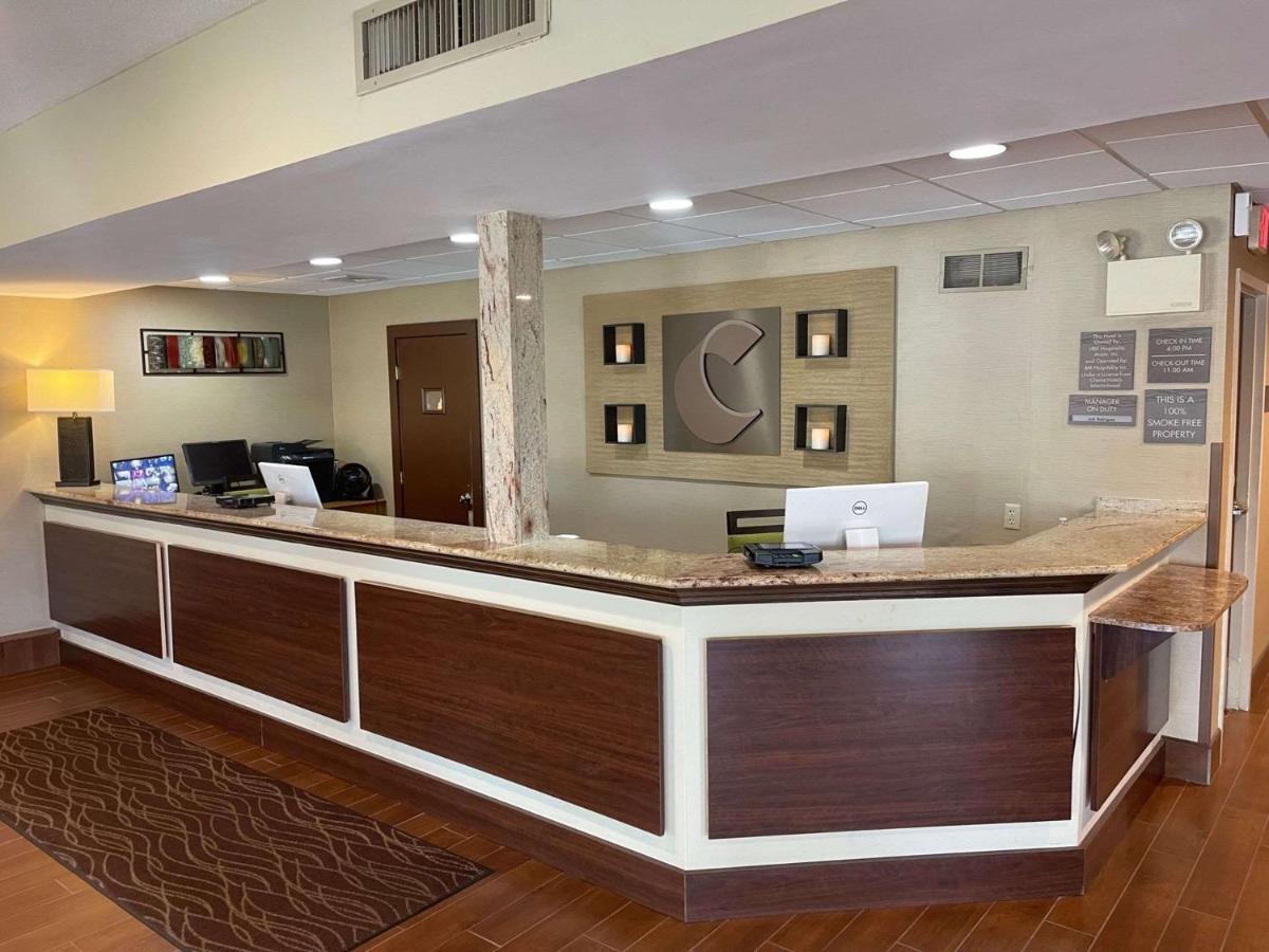 Comfort Inn Lancaster At Rockvale Smoketown  Exterior photo