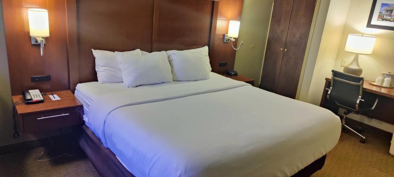 Comfort Inn Lancaster At Rockvale Smoketown  Exterior photo