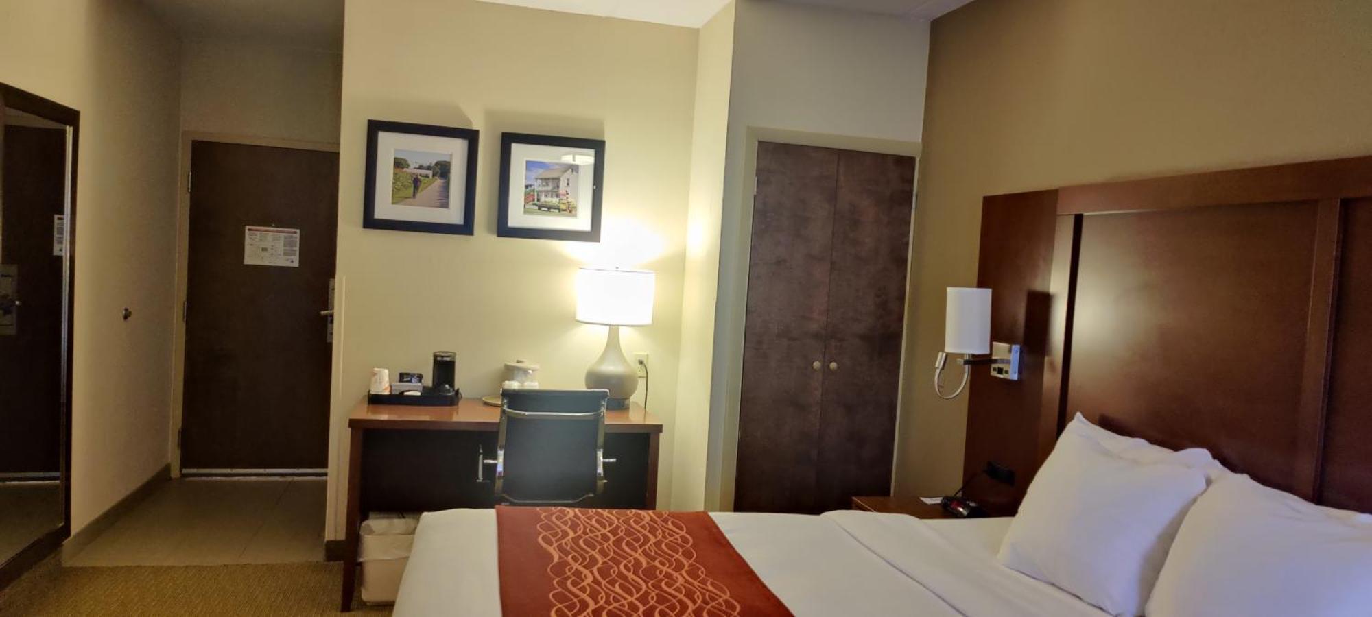 Comfort Inn Lancaster At Rockvale Smoketown  Exterior photo