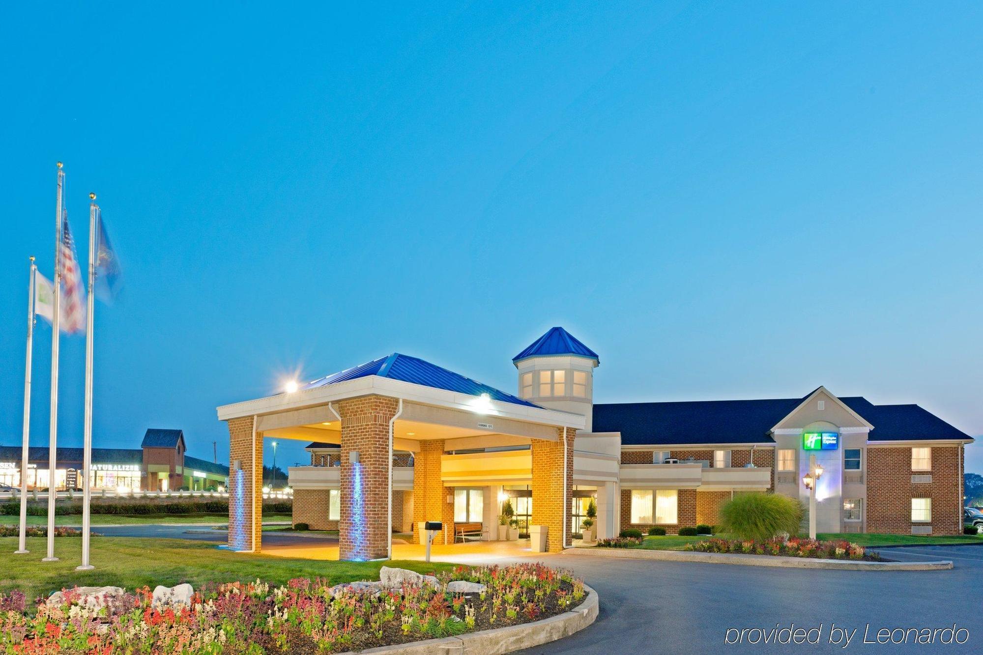 Comfort Inn Lancaster At Rockvale Smoketown  Exterior photo