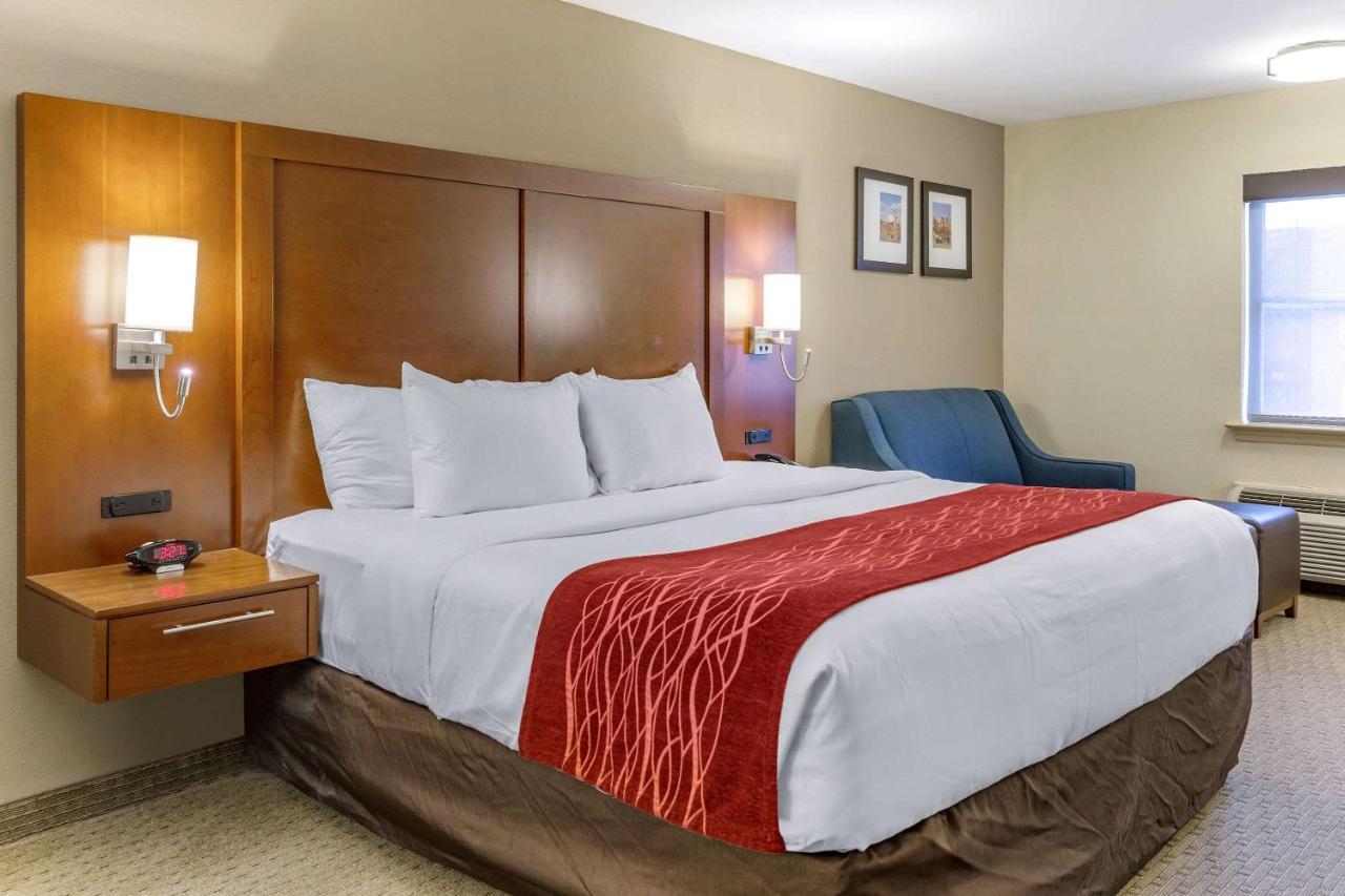 Comfort Inn Lancaster At Rockvale Smoketown  Exterior photo